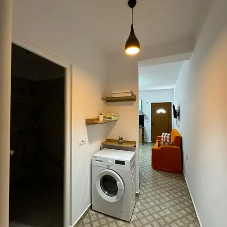 Apartament Anila's One Bedroom *